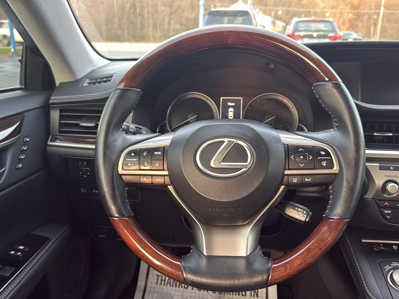 Lexus ES ES 350 FWD 2017