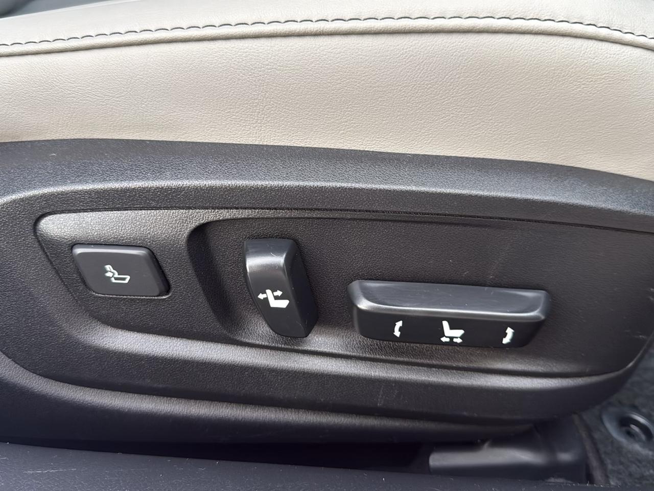 Lexus ES ES 350 FWD 2017