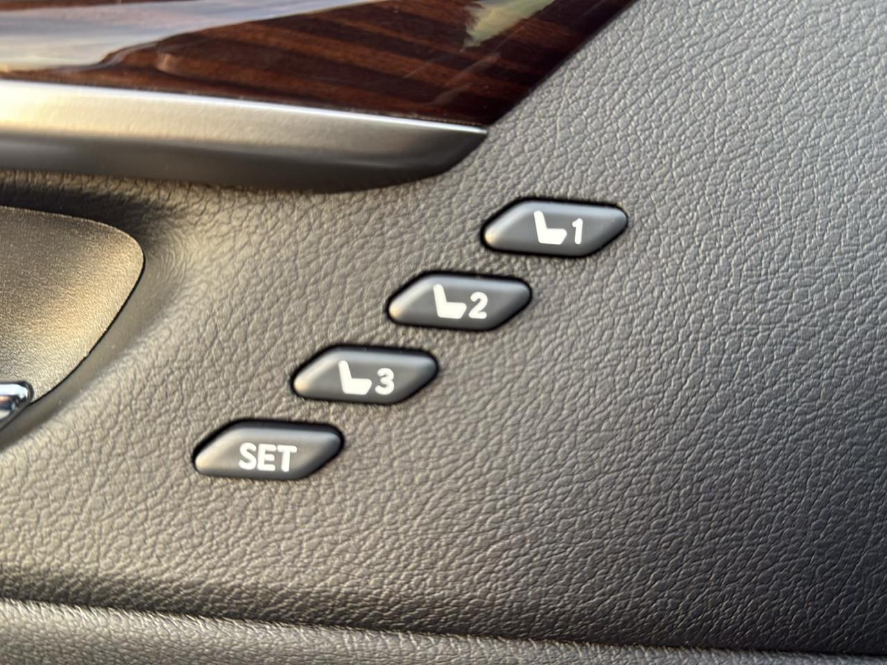 Lexus ES ES 350 FWD 2017