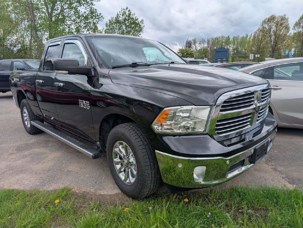 2016 RAM 1500 SLT Quad Cab 4WD