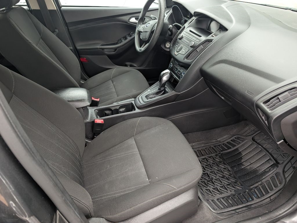 Ford Focus SE Hatch 2015