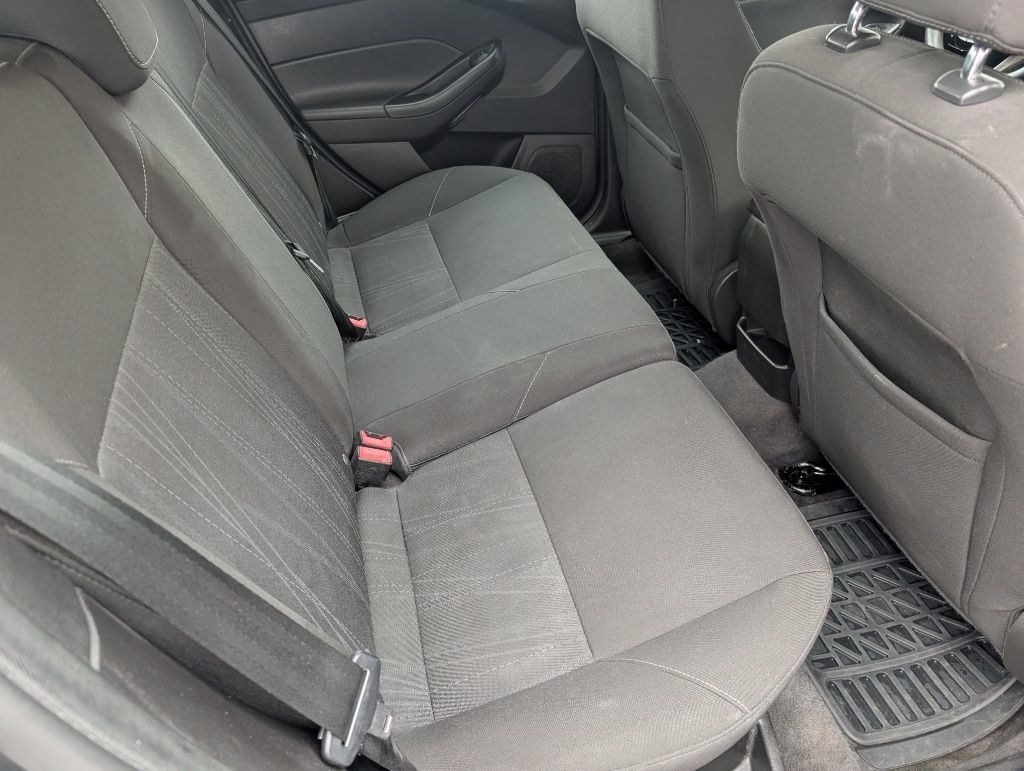 Ford Focus SE Hatch 2015