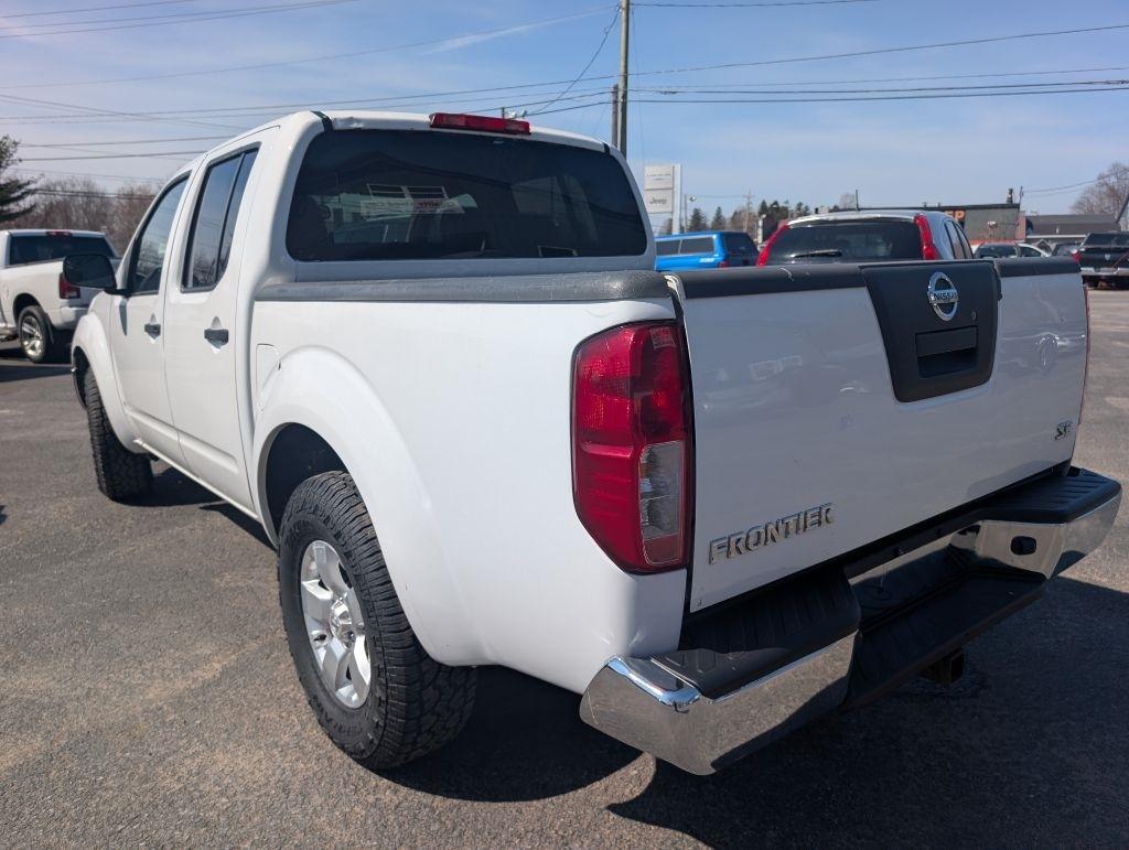 Nissan Frontier S Crew Cab 4WD 2011