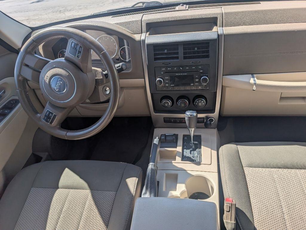 Jeep Liberty 4WD 4dr Sport 2012