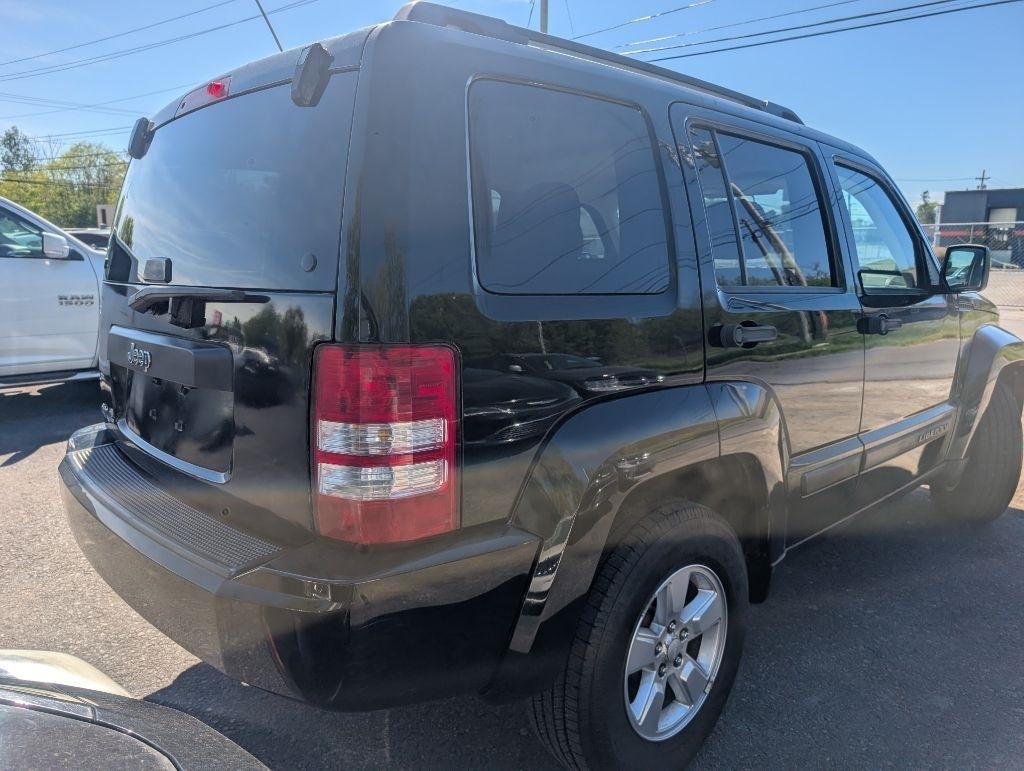 Jeep Liberty 4WD 4dr Sport 2012