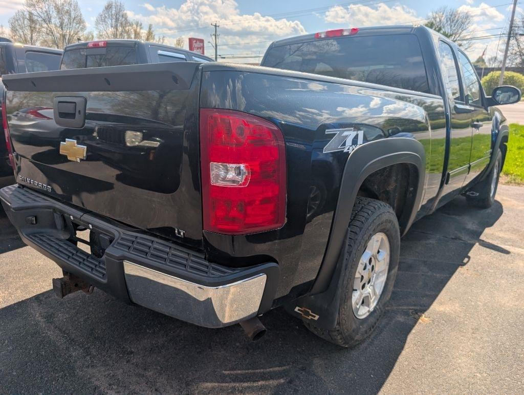 Chevrolet Silverado 1500 4WD Ext Cab 143.5" LT 2009