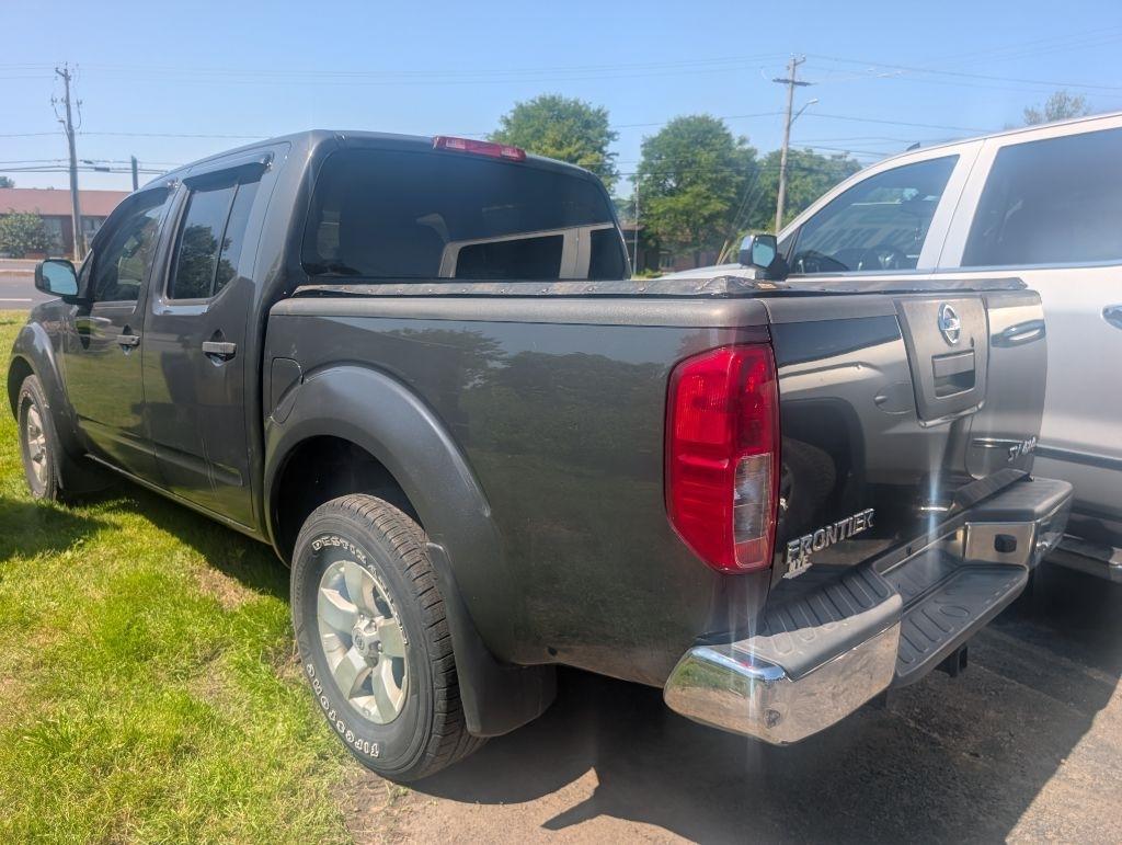 Nissan Frontier 4WD Crew Cab SWB Auto SV 2012