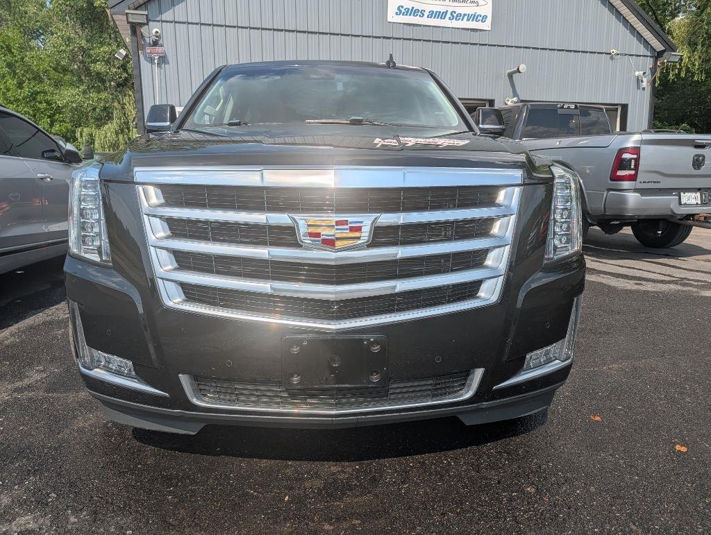 Cadillac Escalade ESV 4WD 4dr Luxury 2018