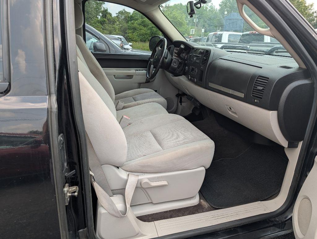 Chevrolet Silverado 1500 4WD Ext Cab 143.5" LT 2011