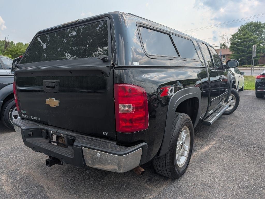 Chevrolet Silverado 1500 4WD Ext Cab 143.5" LT 2011
