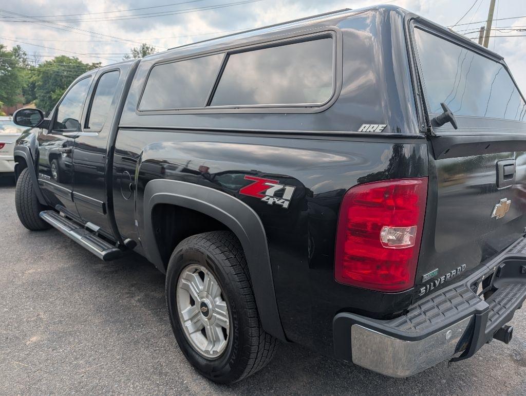 Chevrolet Silverado 1500 4WD Ext Cab 143.5" LT 2011