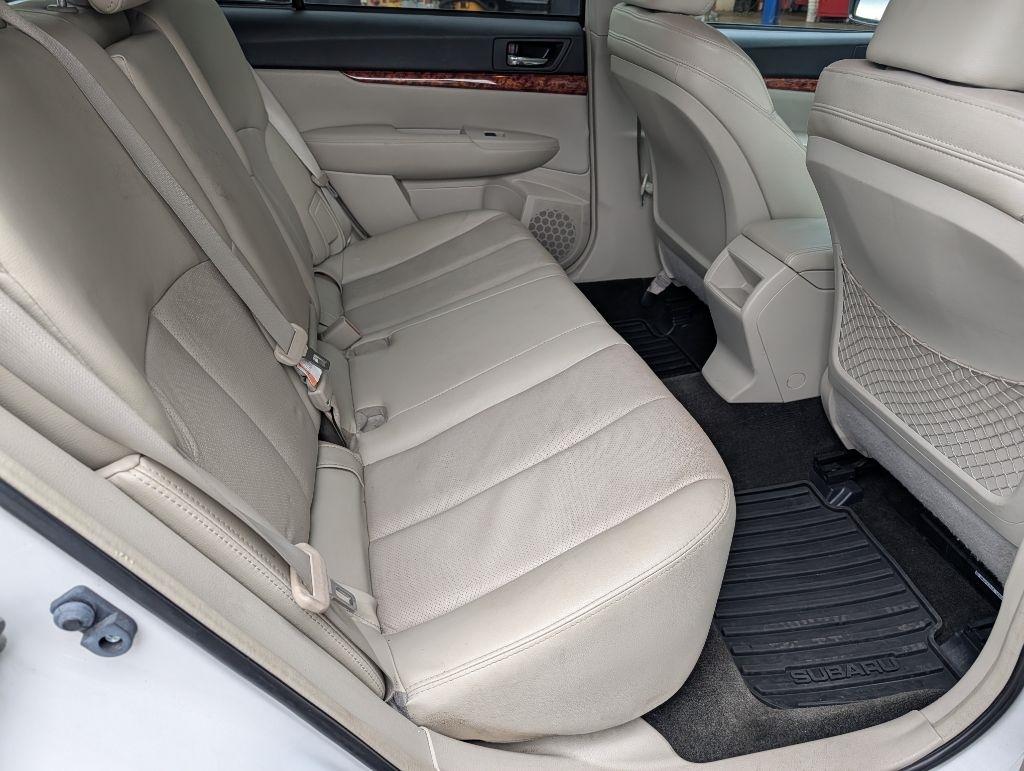 Subaru Outback 4dr Wgn H4 Auto 2.5i Limited 2012