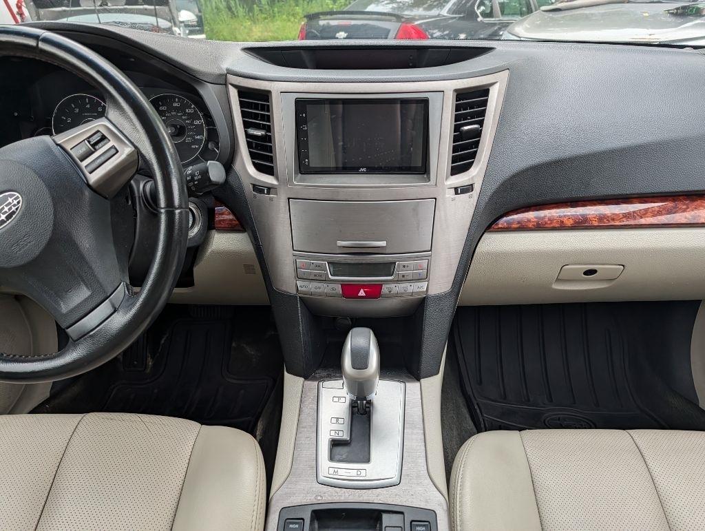 Subaru Outback 4dr Wgn H4 Auto 2.5i Limited 2012