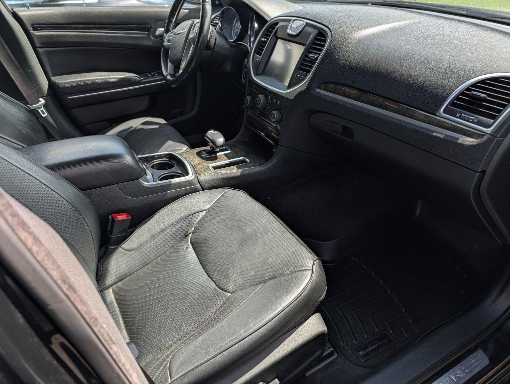 Chrysler 300 4dr Sdn 300C AWD 2013