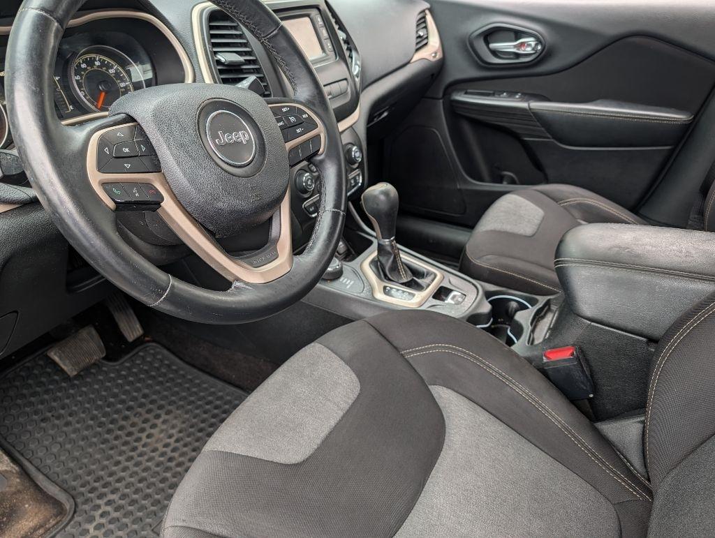 Jeep Cherokee 4WD 4dr Sport 2015