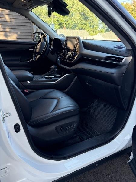 Toyota Highlander Hybrid XLE AWD 2020
