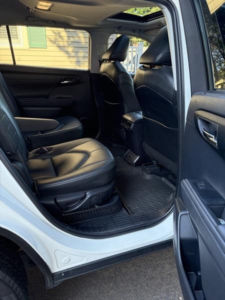 Toyota Highlander Hybrid XLE AWD 2020