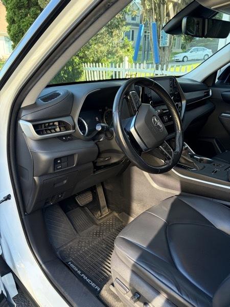 Toyota Highlander Hybrid XLE AWD 2020