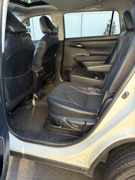 Toyota Highlander Hybrid XLE AWD 2020