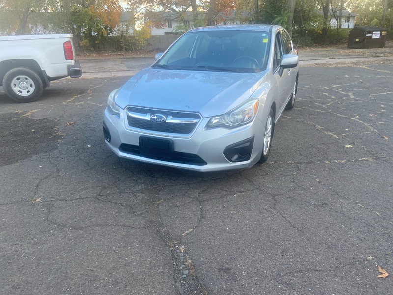 2014 Subaru Impreza 2.0i Premium photo 2
