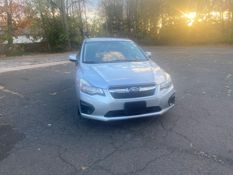 2014 Subaru Impreza 2.0i Premium photo 3