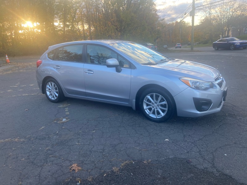 Subaru Impreza 2.0i Premium 5-Door w/All Weather Package 2014