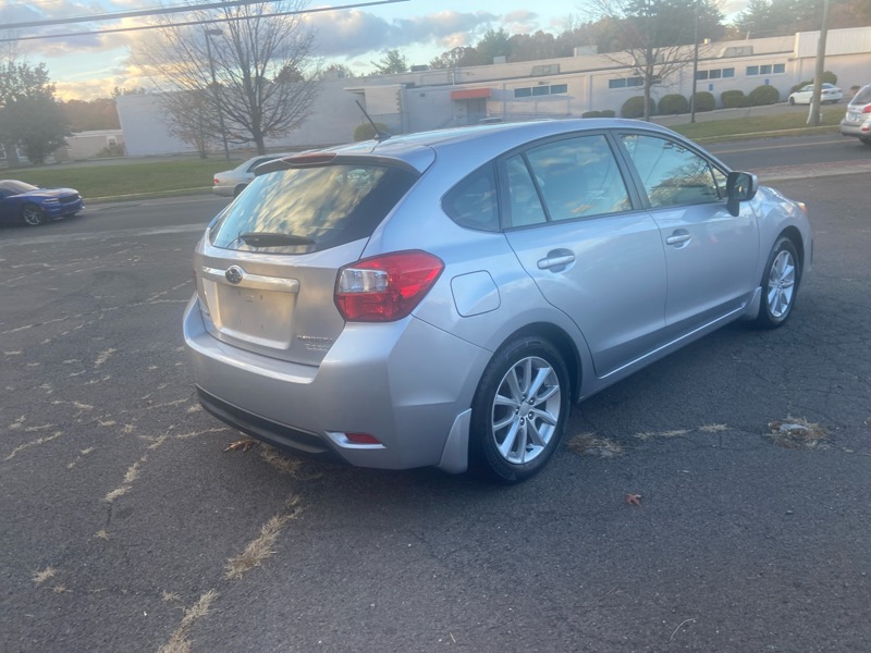 Subaru Impreza 2.0i Premium 5-Door w/All Weather Package 2014