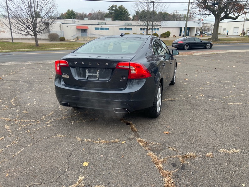 2016 Volvo S60 T5 Premier photo 3