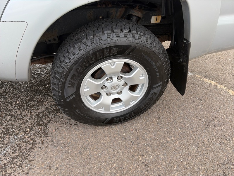 Toyota Tacoma Double Cab Long Bed V6 Auto 4WD 2012