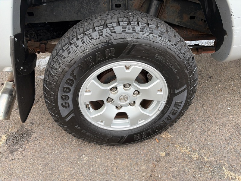 Toyota Tacoma Double Cab Long Bed V6 Auto 4WD 2012