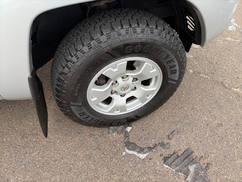 Toyota Tacoma Double Cab Long Bed V6 Auto 4WD 2012