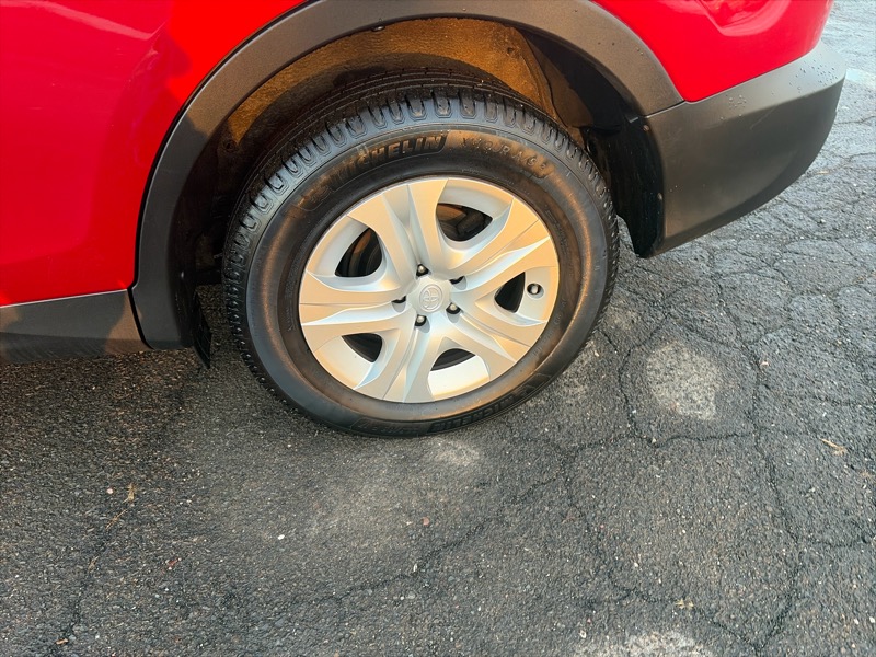 Toyota RAV4 LE AWD 2013