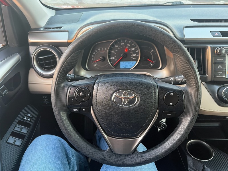 Toyota RAV4 LE AWD 2013