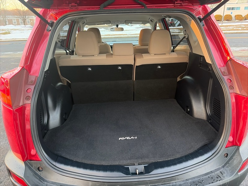 Toyota RAV4 LE AWD 2013