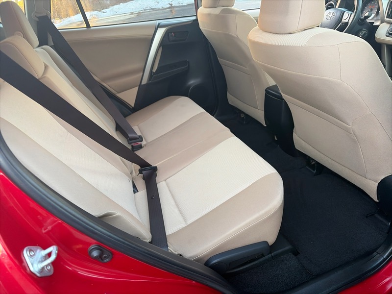 Toyota RAV4 LE AWD 2013