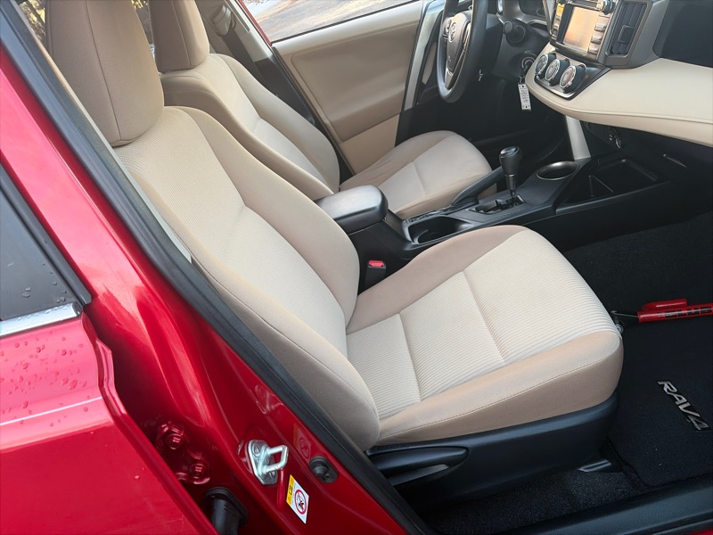 Toyota RAV4 LE AWD 2013