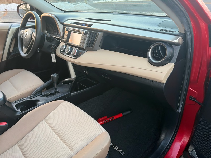 Toyota RAV4 LE AWD 2013