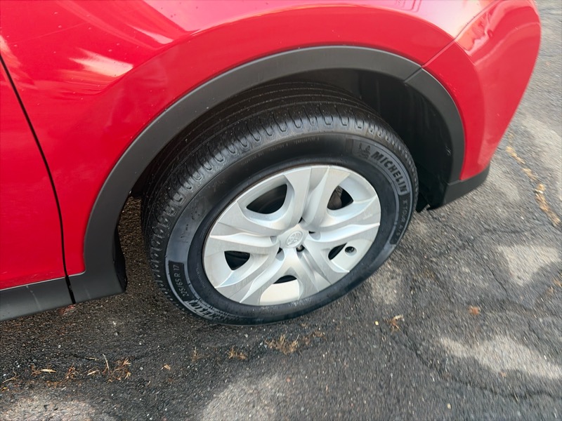 Toyota RAV4 LE AWD 2013