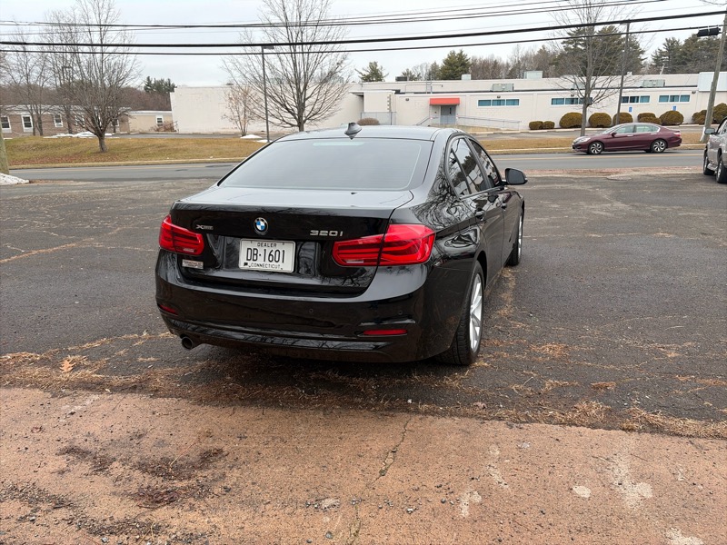 BMW 3-Series 320i xDrive Sedan 2017