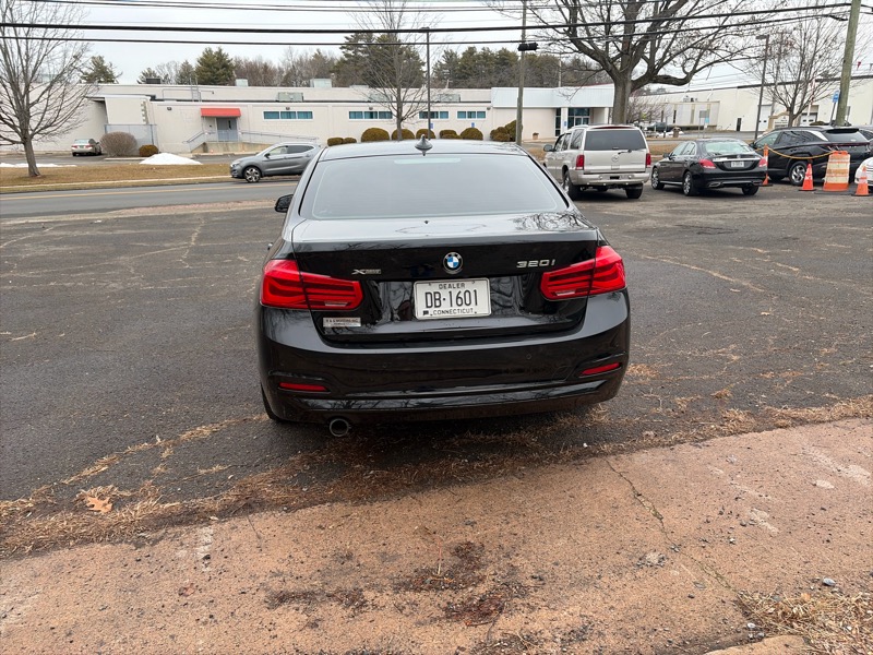 BMW 3-Series 320i xDrive Sedan 2017
