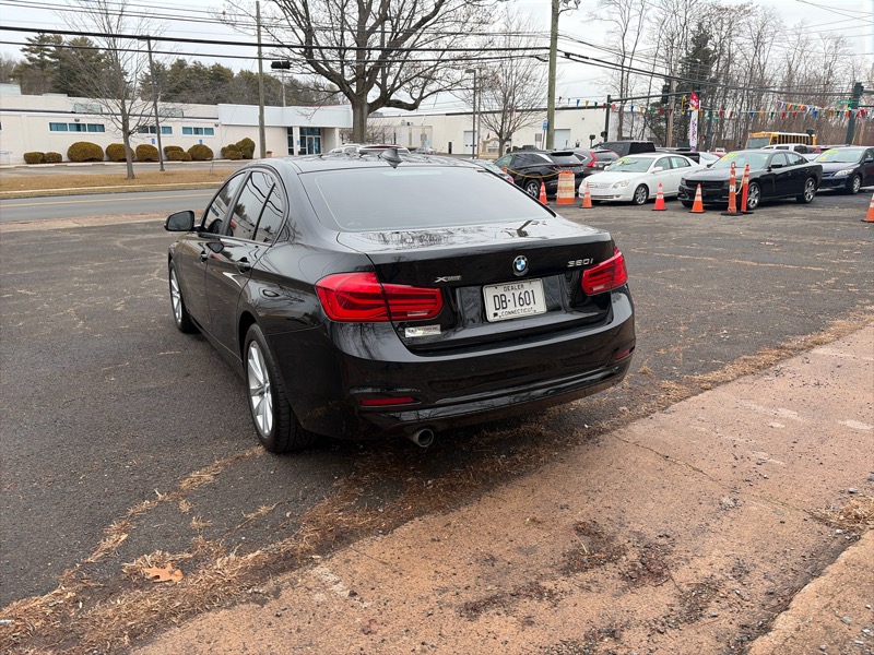 BMW 3-Series 320i xDrive Sedan 2017
