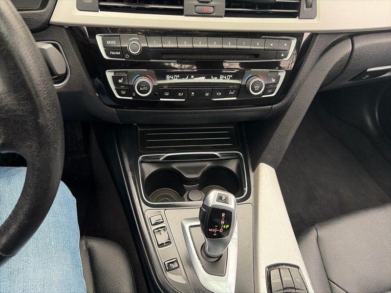 BMW 3-Series 320i xDrive Sedan 2017