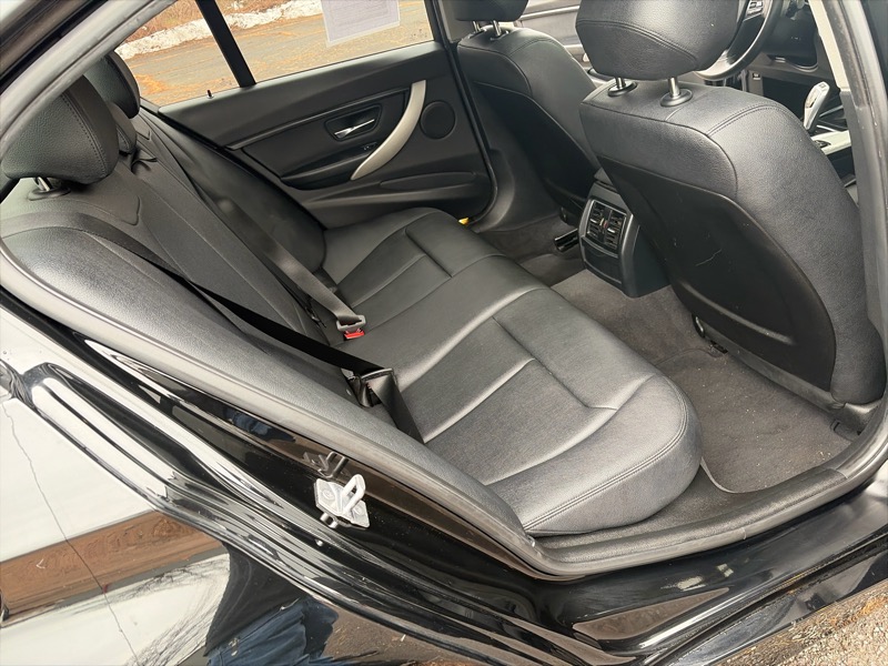 BMW 3-Series 320i xDrive Sedan 2017