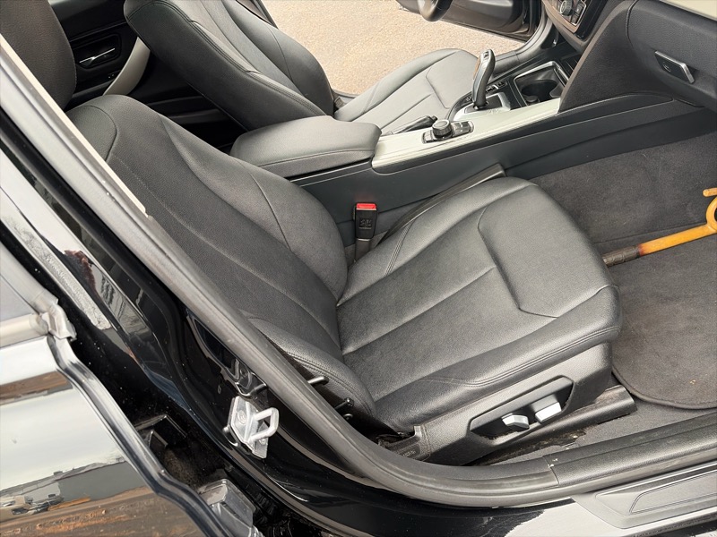 BMW 3-Series 320i xDrive Sedan 2017