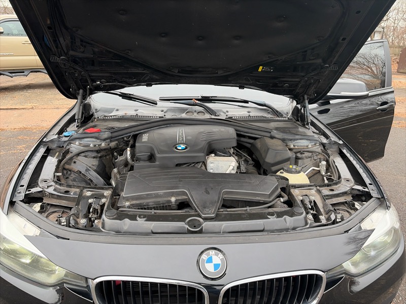 BMW 3-Series 320i xDrive Sedan 2017