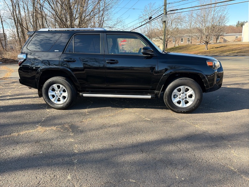 Toyota 4Runner SR5 4WD 2016