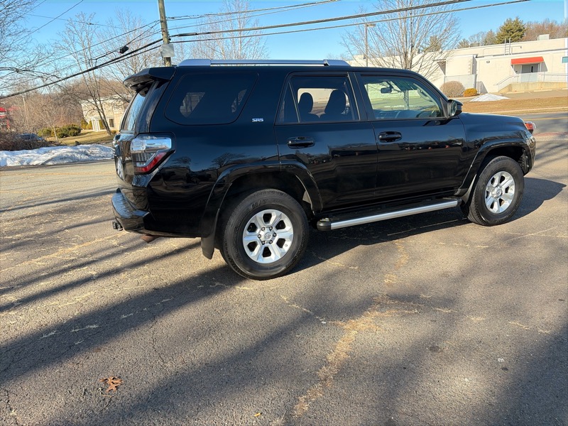 Toyota 4Runner SR5 4WD 2016