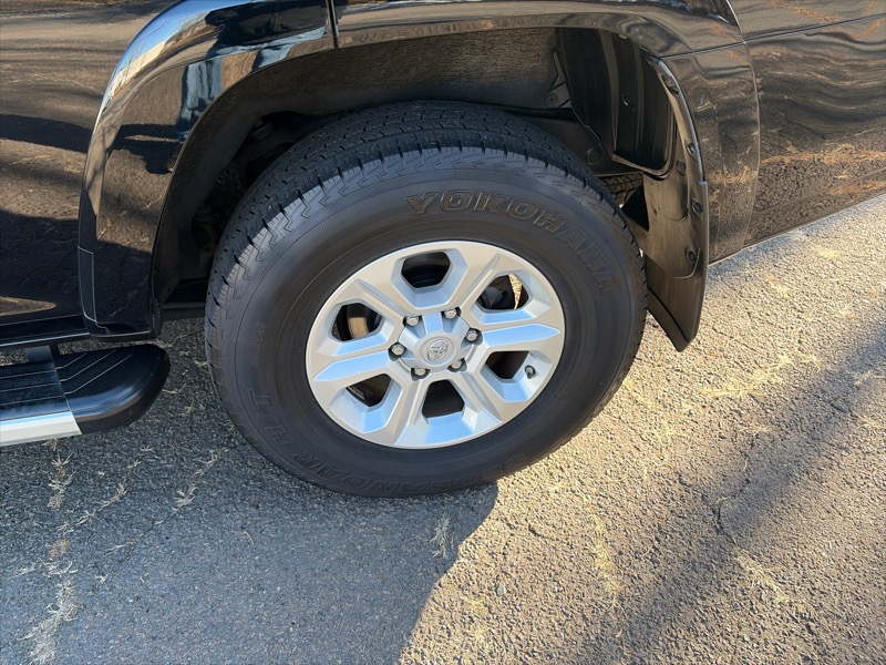 Toyota 4Runner SR5 4WD 2016