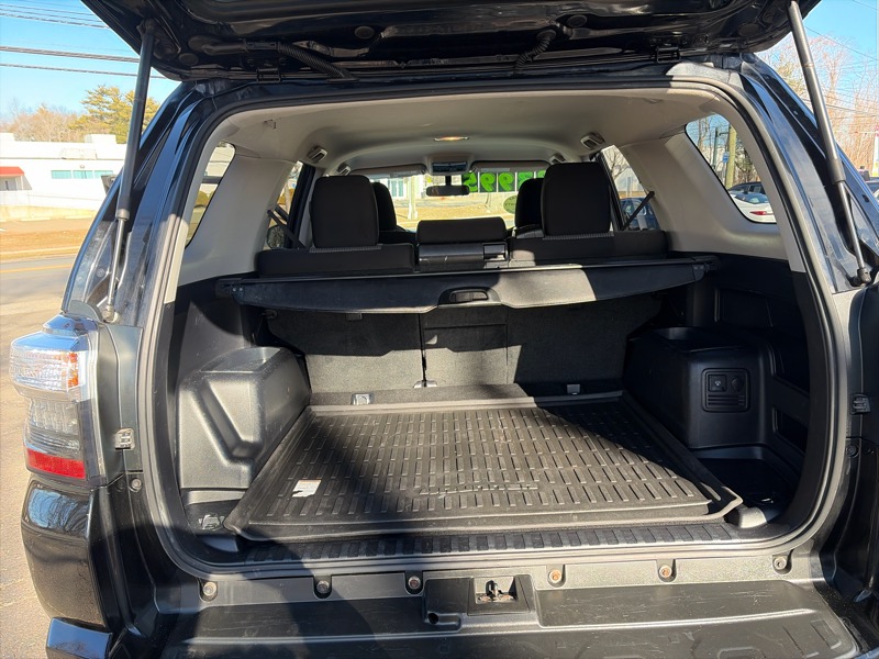 Toyota 4Runner SR5 4WD 2016