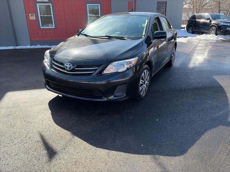 Toyota Corolla LE 4-Speed AT 2013